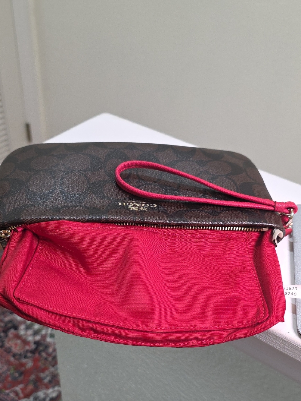 COACH F65748 Brown/Black Signature Print w/ Red Trim Large Wristlet EUC - Picture 14 of 15